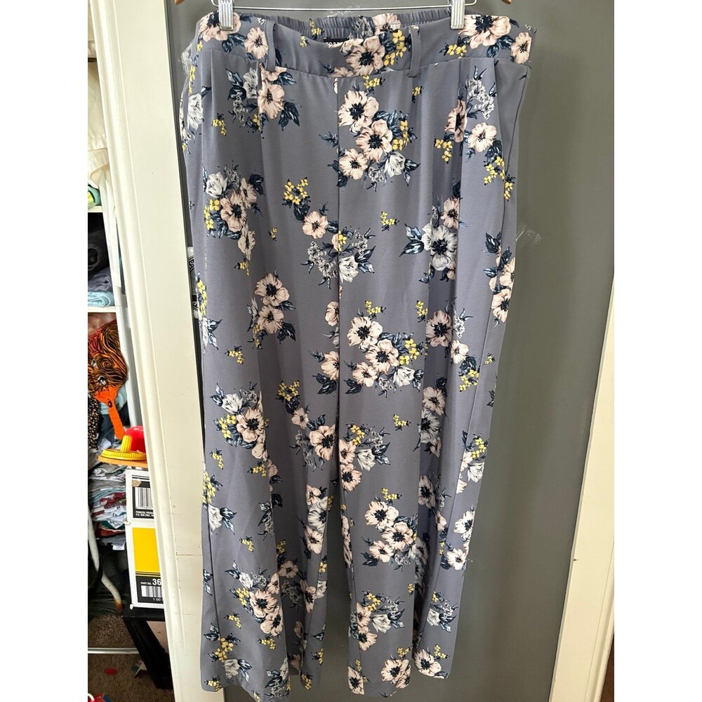 Torrid size 3 3x grey blue floral wide leg palazzo pants
